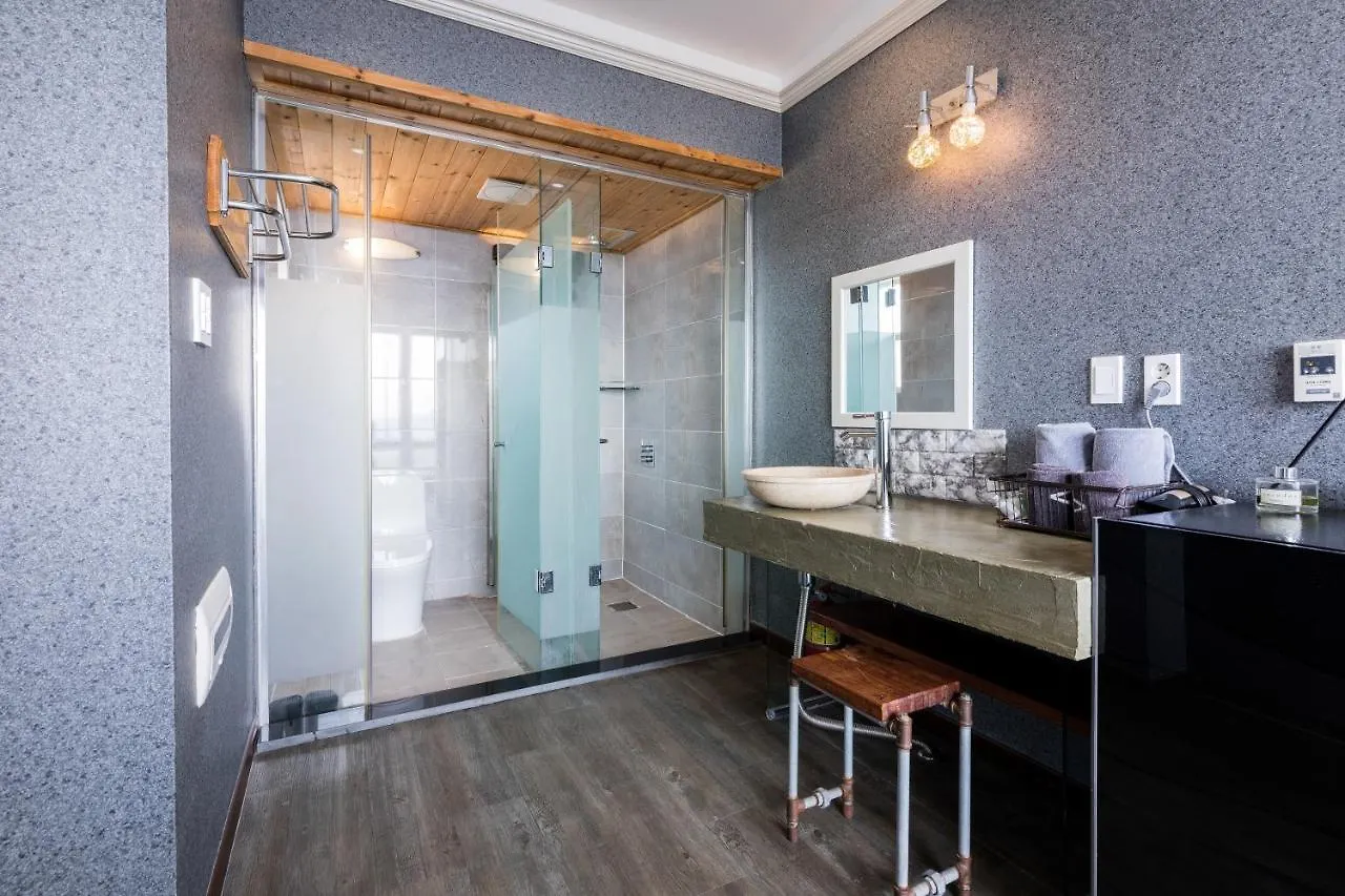 Aqua Beautique Poolvilla Jeju Holiday home